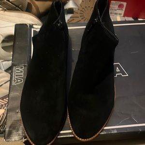 GB black suede ankle booties size 8